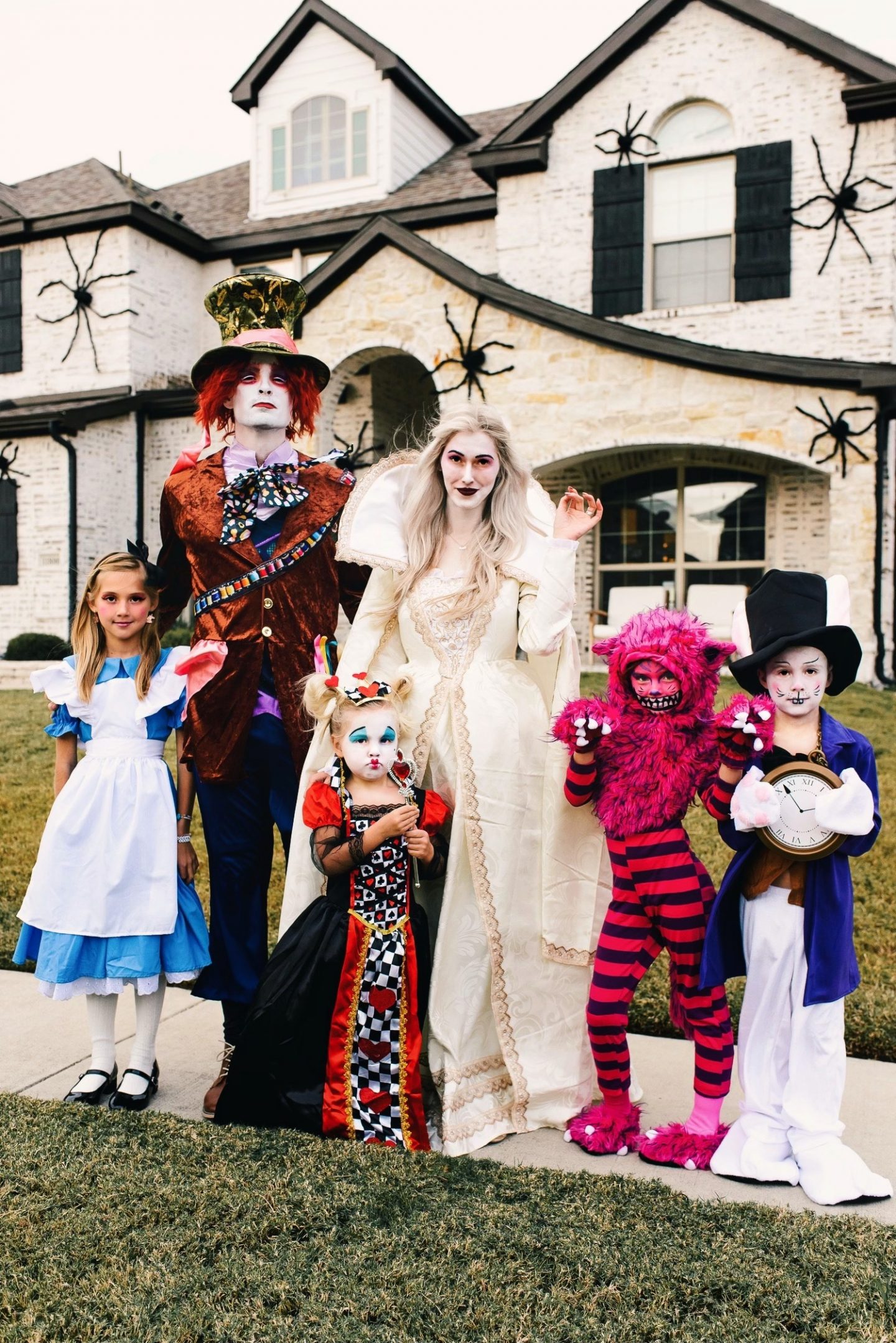 13 Halloweens: Family Costumes!